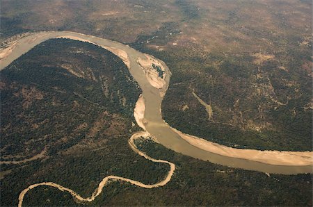 river bed - La rivière Luangwa, le Parc National du Sud Luangwa en Zambie, Afrique Photographie de stock - Rights-Managed, Code: 841-03673332