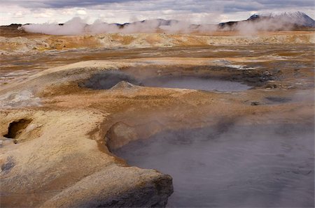 Hverir geothermal fields at the foot of Namafjall mountain, Myvatn lake area, Iceland, Polar Regions Foto de stock - Direito Controlado, Número: 841-03673772