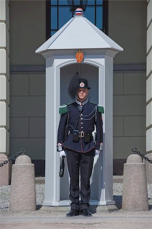 sorveglianza - Sentry duty at the Royal Palace, Oslo, Norway, Scandinavia, Europe Fotografie stock - Rights-Managed, Codice: 841-03673906