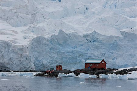 simsearch:400-03979334,k - Glacier, Argentine Research Station, Paradise Bay, Antarctic Peninsula, Antarctica, Polar Regions Stock Photo - Rights-Managed, Code: 841-03673961