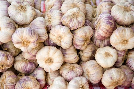 simsearch:841-03675723,k - Garlic for sale in the market in Creysse, Dordogne, France, Europe Stock Photo - Rights-Managed, Code: 841-03867832