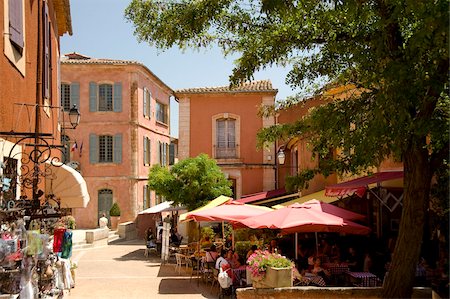 L'ocre de la colline coloré village de Roussillon, Vaucluse, Provence, France, Europe Photographie de stock - Rights-Managed, Code: 841-03867871