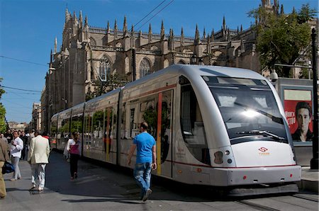 sevilla - Tramway sur l'Avenue de la Constitucion et cathédrale à l'arrière-plan, Séville, Andalousie, Espagne, Europe Photographie de stock - Rights-Managed, Code: 841-03868108