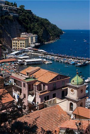 simsearch:841-03055495,k - The Marina Piccola (small marina), Sorrento, UNESCO World Heritage Site, Campania, Italy, Europe Foto de stock - Con derechos protegidos, Código: 841-03868196