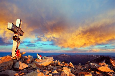 Blick auf den Sonnenaufgang vom Pico de Aneto, am 3404m den höchsten Gipfel in den Pyrenäen, Spanien, Europa Stockbilder - Lizenzpflichtiges, Bildnummer: 841-03868405