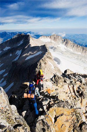 simsearch:841-02946162,k - Climbers on summit of Pico de Aneto, at 3404m the highest peak in the Pyrenees, Spain, Europe Foto de stock - Con derechos protegidos, Código: 841-03868407