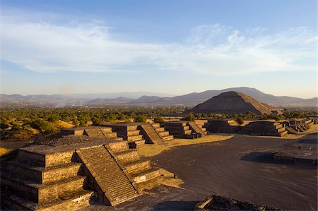 famous place of mexico places - Pyramid of the Sun at Teotihuacan, UNESCO World Heritage Site, Valle de Mexico, Mexico, North America Stock Photo - Rights-Managed, Code: 841-03868642