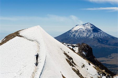 sierra nevada - Volcan de Popocatepetl, 5452m, du Volcan de Iztaccíhuatl, 5220m, Sierra Nevada, au Mexique, en Amérique du Nord Photographie de stock - Rights-Managed, Code: 841-03868666