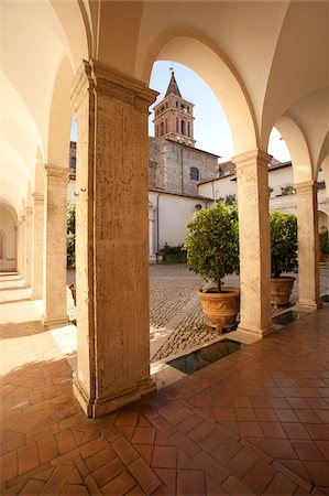 Courtyard, Villa d'Este, UNESCO World Heritage Site, Tivoli, Lazio, Italy, Europe Fotografie stock - Rights-Managed, Codice: 841-03868718