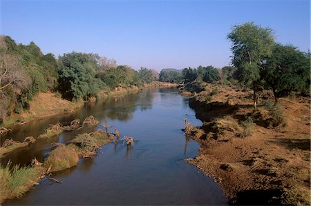 parc national kruger - Luvuvhu rivière, affluent du fleuve Limpopo, extrémité nord du Parc National Kruger, Afrique du Sud, Afrique Photographie de stock - Rights-Managed, Code: 841-03869410