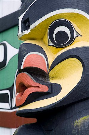 Totem pole and Long House, Totem Pole Park, Royal British Columbia Museum, Victoria, Vancouver Island, British Columbia, Canada, North America Stock Photo - Rights-Managed, Code: 841-03869597