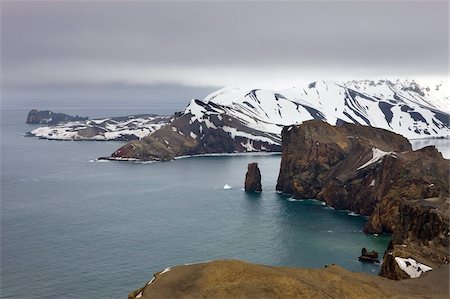 Côte de l'île de la déception dans les îles Shetland du Sud, l'Antarctique, les régions polaires Photographie de stock - Rights-Managed, Code: 841-03869847