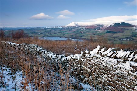 simsearch:841-03869928,k - Snow dusted dry stone wall on the Allt yr Esgair looking towards Llangorse Lake and the Black Mountains, Brecon Beacons National Park, Powys, Wales, United Kingdom, Europe Stock Photo - Rights-Managed, Code: 841-03869955