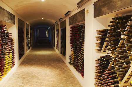 franschhoek - Cellar of vintage wine, Boschendal Wine Estate, Franschhoek, Western Cape, South Africa, Africa Foto de stock - Con derechos protegidos, Código: 841-03870109