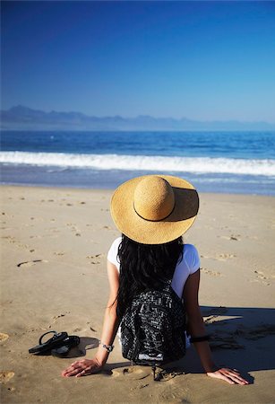 simsearch:841-03868730,k - Woman relaxing on beach, Plettenberg Bay, Western Cape, South Africa, Africa Foto de stock - Con derechos protegidos, Código: 841-03870162