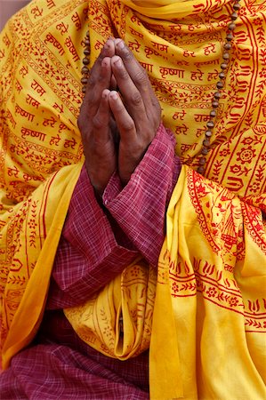 robe hand male - Hindu prayer in Parmath, Rishikesh, Uttarakhand, India, Asia Stock Photo - Rights-Managed, Code: 841-03870673