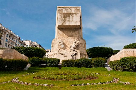 Liberation monument on the Boulevard Khemish Mohamed, Algiers, Algeria, North Africa, Africa Foto de stock - Con derechos protegidos, Código: 841-03871081