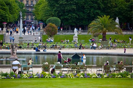 statues in france - Jardin du Luxembourg, Paris, France, Europe Stock Photo - Rights-Managed, Code: 841-03871343