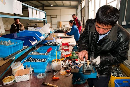 Worker, mobile satellite dish technological industry, Hebei, Province of Hebei, China, Asia Foto de stock - Con derechos protegidos, Código: 841-03871442