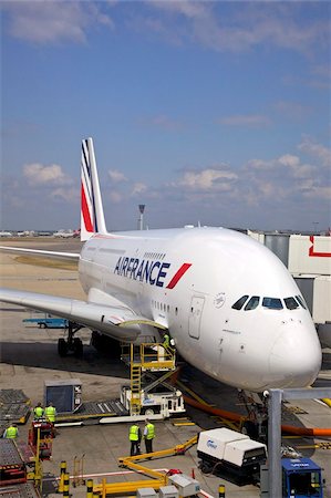 Air France Airbus A380 standing outside Terminal 4, Heathrow Airport, London, England, United Kingdom, Europe Foto de stock - Con derechos protegidos, Código: 841-03871676