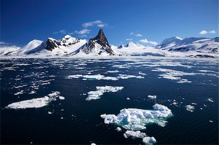 spitzbergen - Paysage Hornesund Fjord dans le soleil d'été, Spitzberg, Svalbard, Norvège Arctique, Scandinavie, Europe Photographie de stock - Rights-Managed, Code: 841-03871709