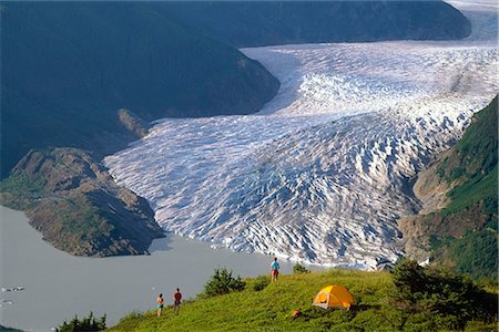 Camping above Mendenhall Glacier & Lake Juneau Alaska southeast hiking family adult Foto de stock - Con derechos protegidos, Código: 854-02955075