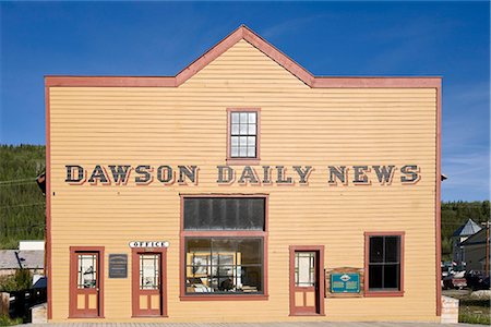 The Dawson Daily News building in Dawson City Canada Summer Foto de stock - Con derechos protegidos, Código: 854-02955570