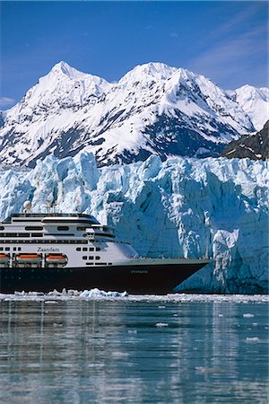 Holland America cruiseship *Zaandam* in front of Margerie Glacier Glacier Bay National Park SE Alaska Stock Photo - Rights-Managed, Code: 854-02955623