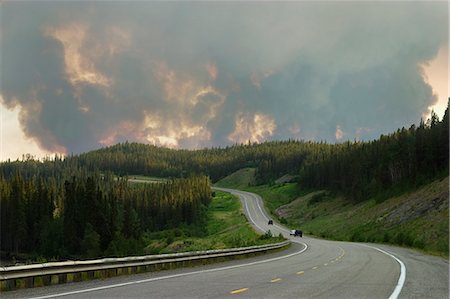 Forest Fire Along AK Hwy Yukon Territory Canada Summer near Teslin Foto de stock - Con derechos protegidos, Código: 854-02956158