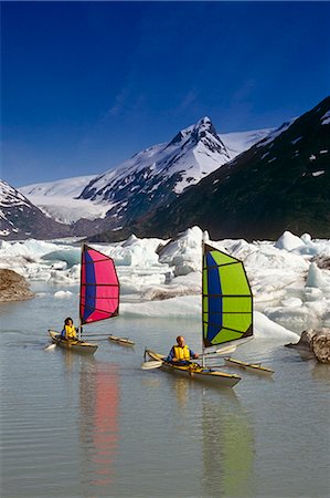 simsearch:854-03538087,k - Kayakers Windsailing in Portage Lake SC Alaska /nSpring Foto de stock - Con derechos protegidos, Código: 854-03361791