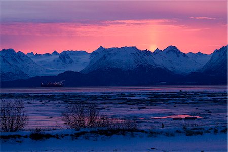 simsearch:854-03537981,k - View of sunrise over mountains across Kachemak Bay near Homer, Kenai Peninsula, Alaska, Winter Stock Photo - Rights-Managed, Code: 854-03362401