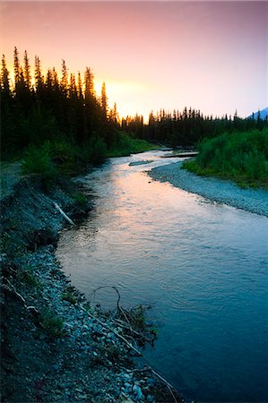 View of Jack Creek near Nabesna Road, Wrangell Saint Elias National Park, Southcentral Alaska, Summer Foto de stock - Con derechos protegidos, Código: 854-03362496