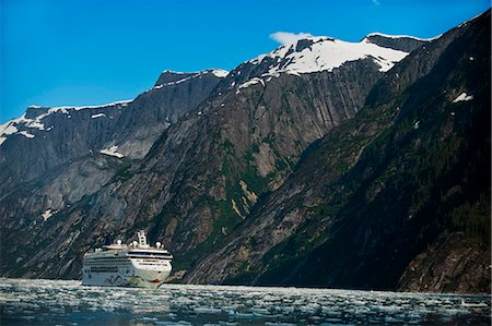 simsearch:854-03392534,k - Norwegian Cruise Line's *Star* near Dawes Glacier in Endicott Arm, Tracy Arm- Fords Terror Wilderness, Southeast Alaska Stock Photo - Rights-Managed, Code: 854-03392514