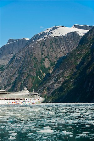 simsearch:854-03392534,k - Norwegian Cruise Line's *Star* near Dawes Glacier in Endicott Arm, Tracy Arm- Fords Terror Wilderness, Southeast Alaska Stock Photo - Rights-Managed, Code: 854-03392511