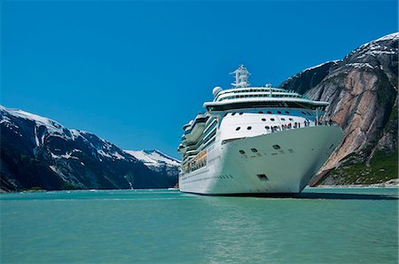 Royal Carribean cruise ship *Serenade of the Seas* in Endicott Arm near Dawes Glacier, Tracy Arm- Fords Terror National Wilderness, Southeast Alaska Stock Photo - Rights-Managed, Code: 854-03392544