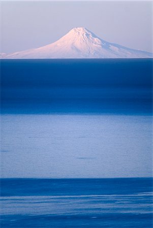 simsearch:854-03537981,k - Mt. Augustine seen across Cook Inlet from the Kenai Peninsula in Southcentral Alaska during Winter Stock Photo - Rights-Managed, Code: 854-03539174