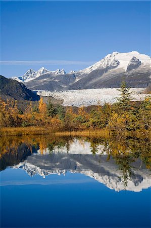 simsearch:854-03538087,k - Mendenhall Glacier & Coast Mtns reflecting in pond Tongass National Forest Southeast Alaska Autumn Foto de stock - Con derechos protegidos, Código: 854-03539227