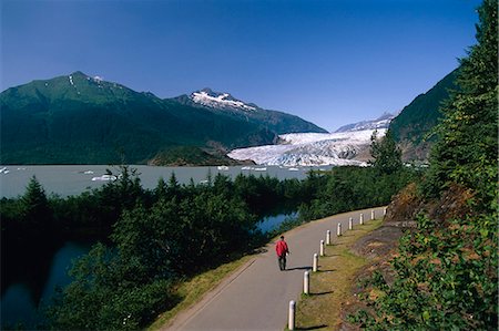 simsearch:854-03538087,k - Visitor walking on trail system around Mendenhall Lake w/Glacier Coast Mtns Tongass National Forest AK Foto de stock - Con derechos protegidos, Código: 854-03539221