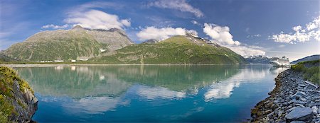 simsearch:854-03739779,k - Blick auf die * Diamond * Princess cruise Schiff angedockt in der Stadt und den Hafen von Whittier im Sommer, South Central Alaska Stockbilder - Lizenzpflichtiges, Bildnummer: 854-03646407