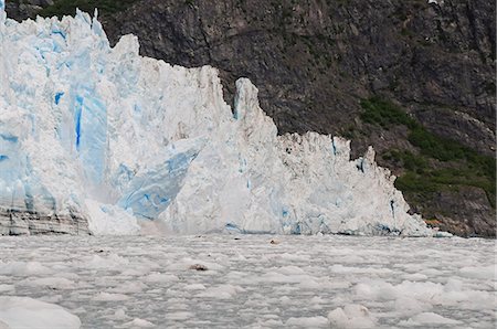 View of ice calving from Surprise Glacier in Harriman Fjord, Prince William Sound, Southcentral Alaska, Summer Foto de stock - Con derechos protegidos, Código: 854-03646767