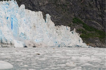 View of ice calving from Surprise Glacier in Harriman Fjord, Prince William Sound, Southcentral Alaska, Summer Foto de stock - Con derechos protegidos, Código: 854-03646768