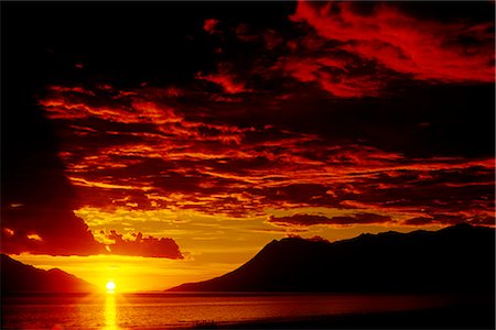 simsearch:854-05974258,k - View of Turnagain Arm at sunset with Bird Point and Bird Ridge in the distance,/nSouthcentral Alaska, Fall Fotografie stock - Rights-Managed, Codice: 854-03739668