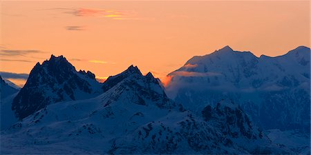 state - Sunset over the Tokosha Mountains and the Alaska Range in Denali State Park, Southcentral Alaska, Spring Stock Photo - Rights-Managed, Code: 854-03739965