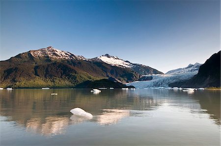 simsearch:854-05974174,k - Vue panoramique des icebergs flottant dans le lac Mendenhall Mendenhall Glacier en arrière-plan, forêt nationale de Tongass près de Juneau, sud-est de l'Alaska, l'été Photographie de stock - Rights-Managed, Code: 854-03846126