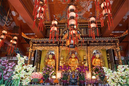 simsearch:855-05984035,k - Statues de Bouddha à la principale salle de Po Lin monastère, Lantau Island, Hong Kong Photographie de stock - Rights-Managed, Code: 855-05984062
