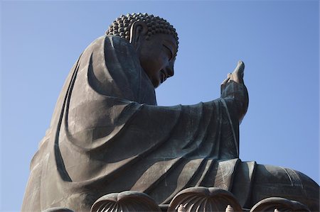 simsearch:855-05984035,k - Giant Buddha statue at Ngon Ping, Po Lin monastery, Lantau Island, Hong Kong Foto de stock - Con derechos protegidos, Código: 855-05984098