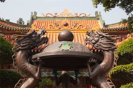 simsearch:855-05984603,k - Incense tripod at Tsing Chung temple, New Territories, Hong Kong Stock Photo - Rights-Managed, Code: 855-05984291