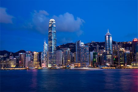 Central skyline from West Kowloon at night, Hong Kong Fotografie stock - Rights-Managed, Codice: 855-05984368