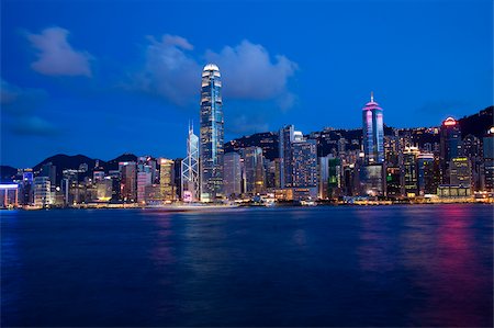 Central skyline from West Kowloon at night, Hong Kong Fotografie stock - Rights-Managed, Codice: 855-05984369