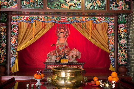 simsearch:855-05984564,k - Shrine of Goddess guanyin at Ching Wan Koon, Tsing Shan Temple, New Territories, Hong Kong Stock Photo - Rights-Managed, Code: 855-05984504